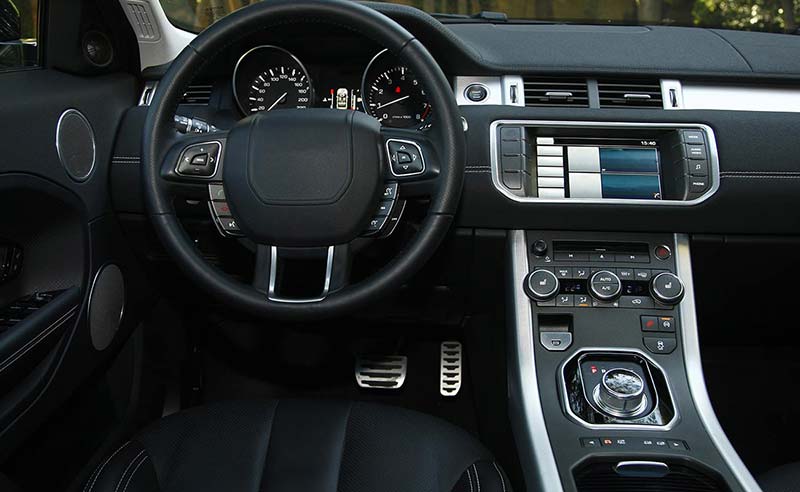 Lincoln Continental Sedan interior